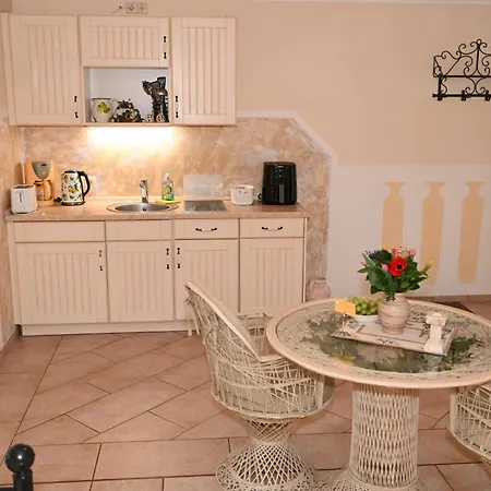 Rhodos Apartment *